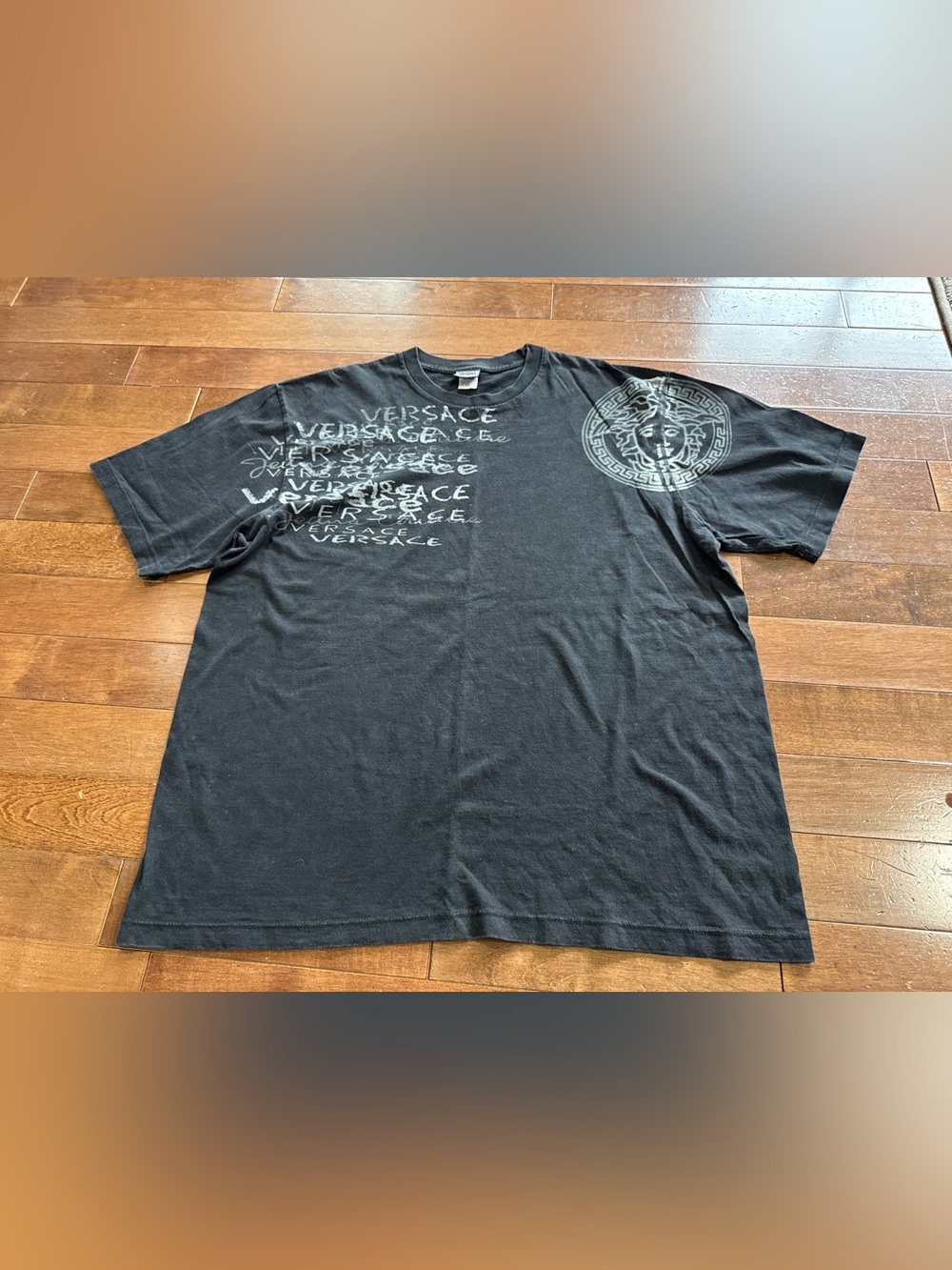 Versace Jeans Couture Black
Unisex Tshirt Size XL
